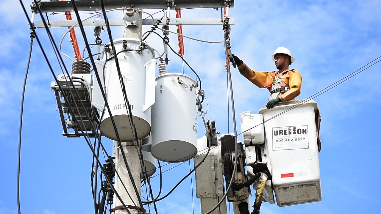 electrician 3771318 1280